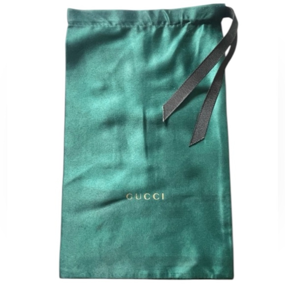 Gucci‎ - green satin drawstring dustbag 5 1/4”x9”